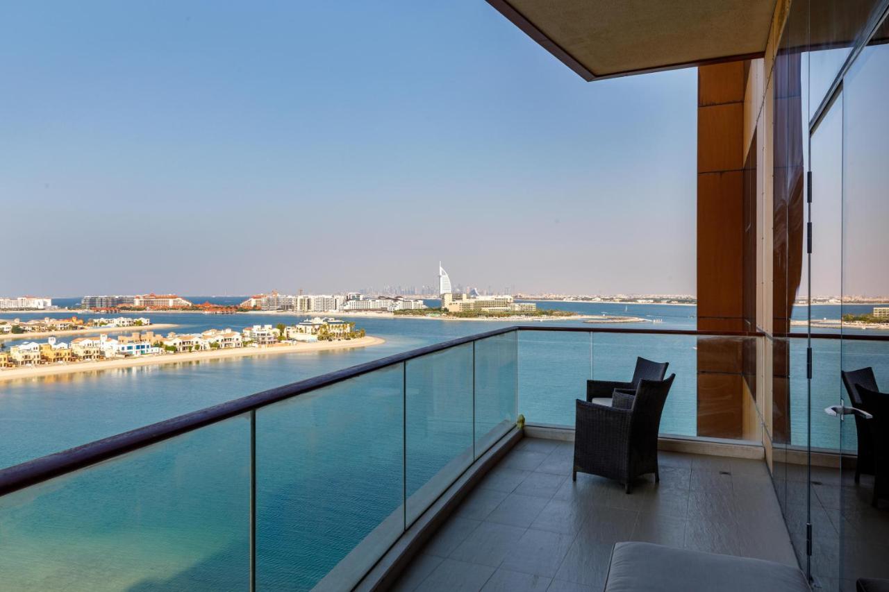 Maison Privee - Spacious Apt On Palm Jumeirah W Sea Views And Premium Facilities Access Apartment